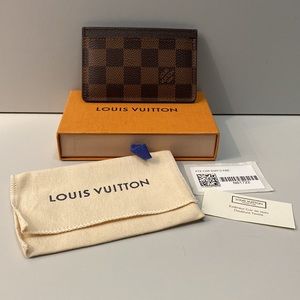 Louis Vuitton Card Holder in Damier Ebene